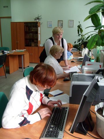 Бесплатное обучение пенсионеров работе на компьютере в Ухте